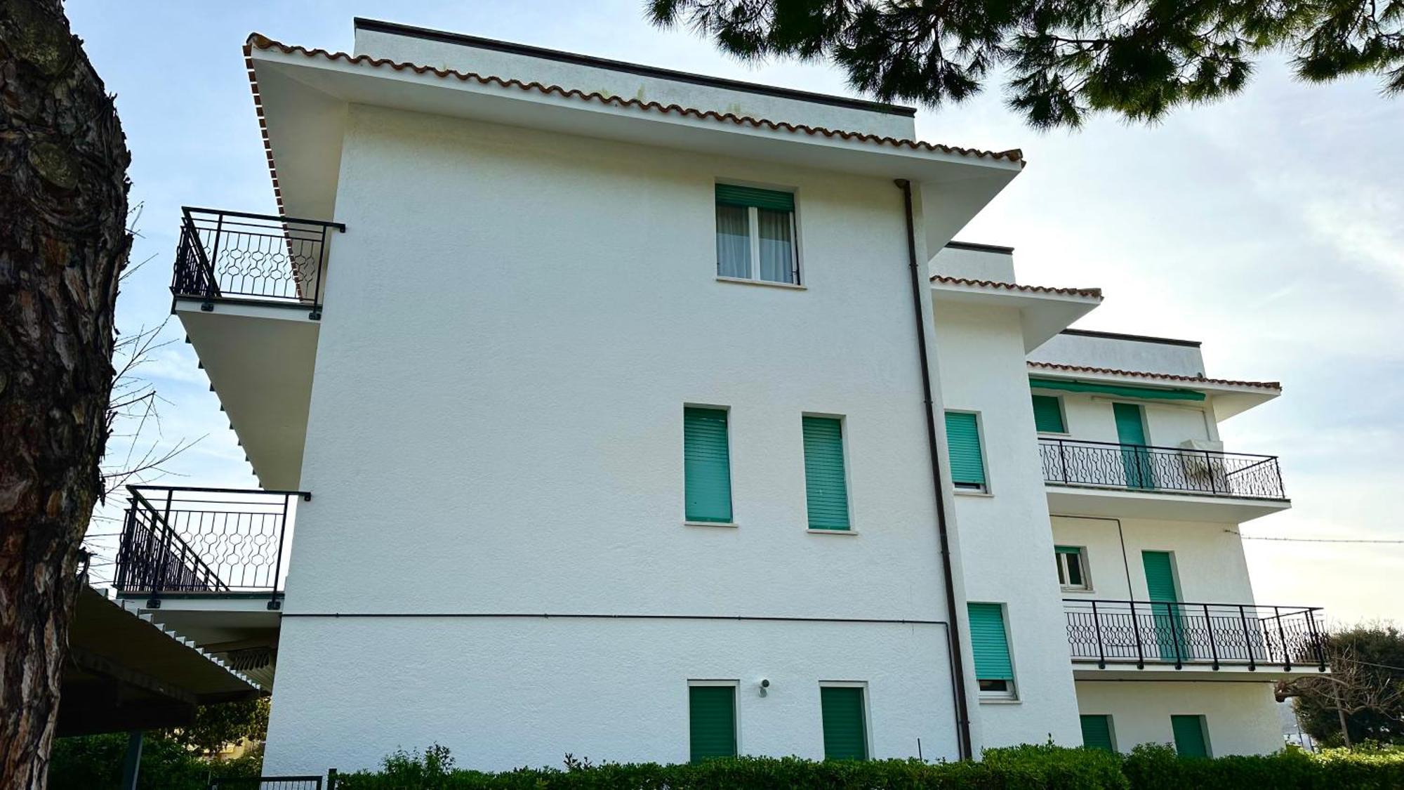 M379 - Marcelli, Trilocale Ristrutturato Con Terrazzo Vista Mare Exterior foto